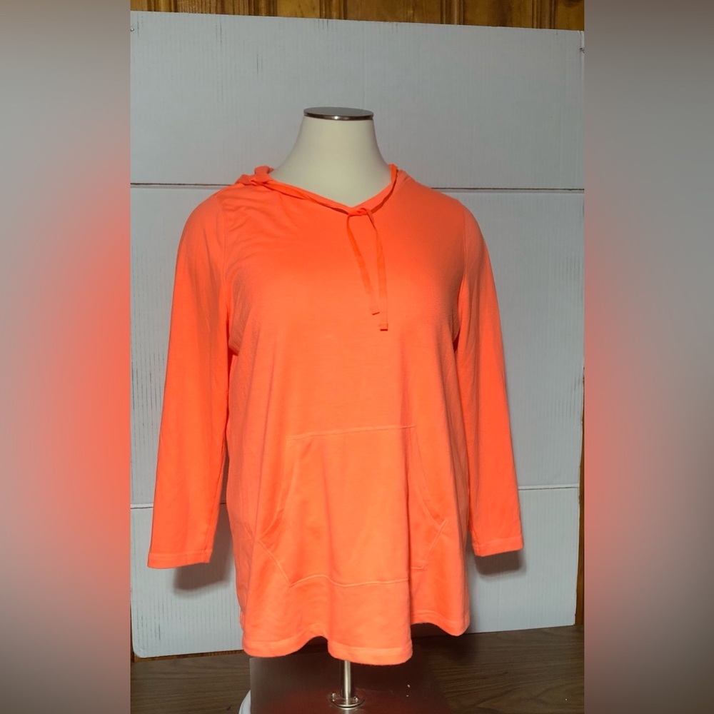 Danskin ladies 2X hoodie. Lightweight very soft. Next to new
